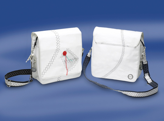 Schultertasche weiß/schwarz